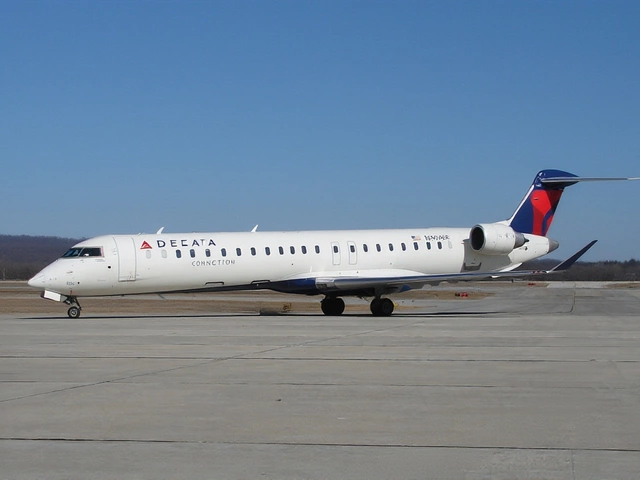 Delta Regional Jets Collide on LaGuardia Taxiway, Passengers Speak Out